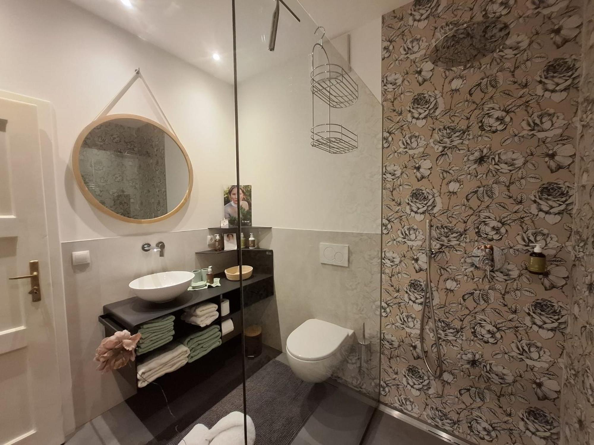 Apartment Wildflower In Privatvilla Im Herzen Merans Dış mekan fotoğraf